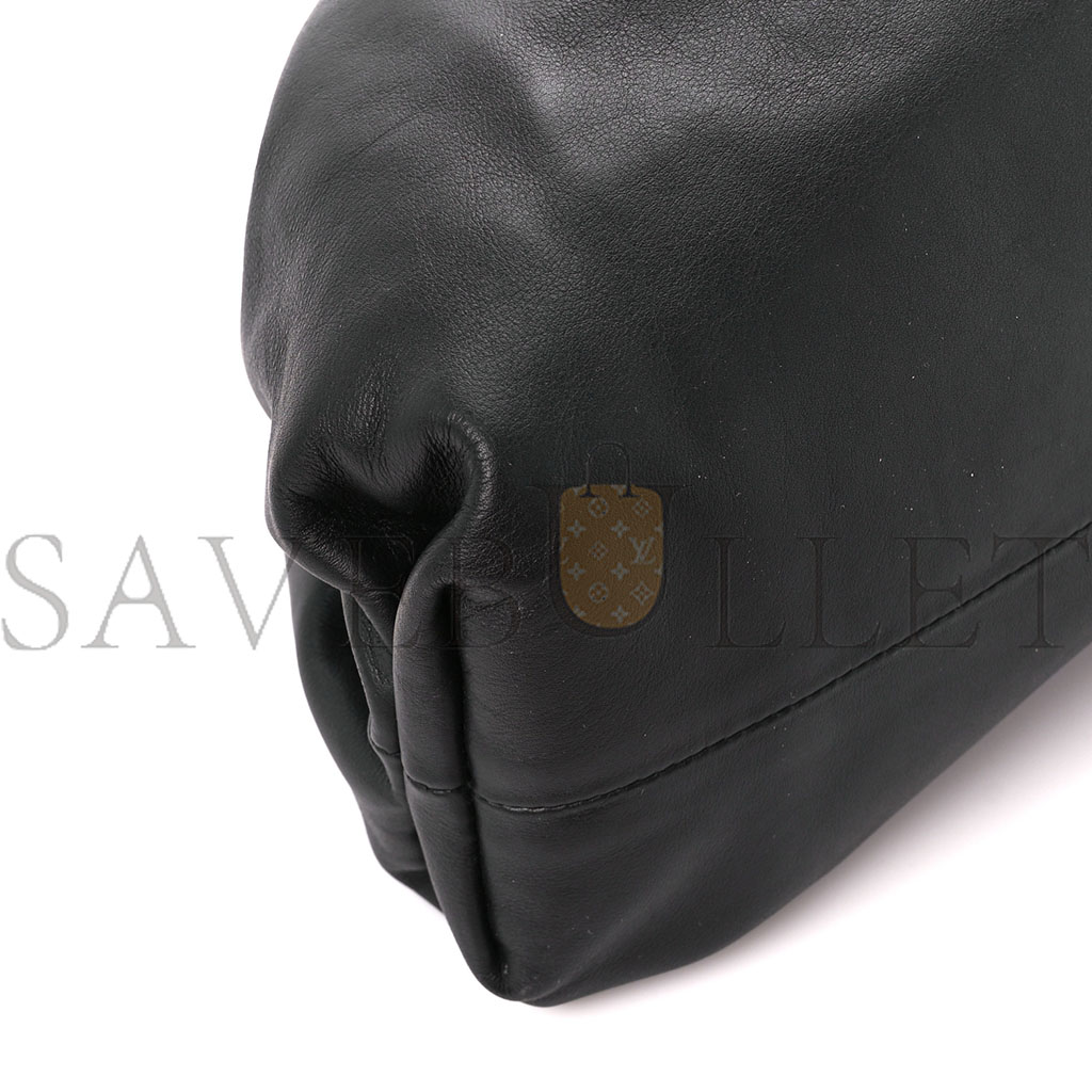 BOTTEGA VENETA SMOOTH BUTTER CALF THE POUCH OVERSIZED CLUTCH BLACK (38*18*8cm)