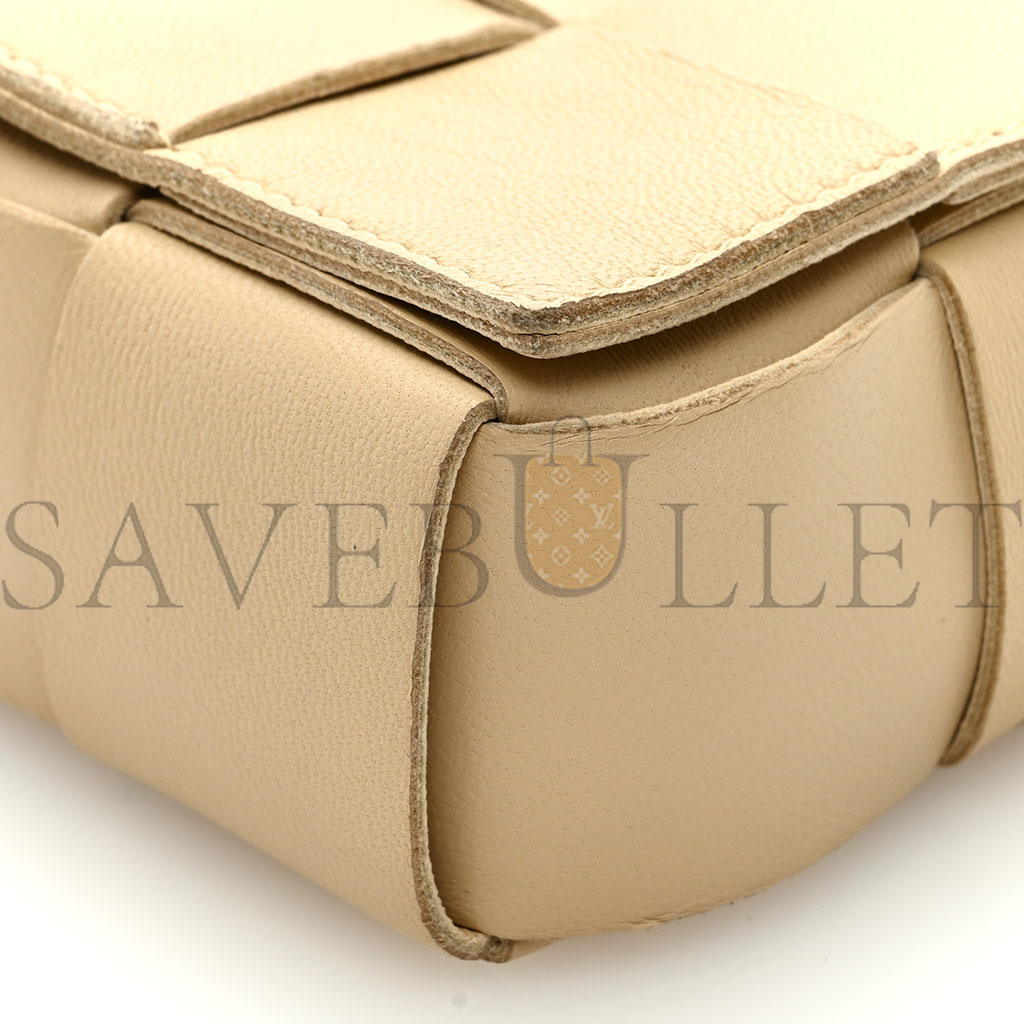 BOTTEGA VENETA LAMBSKIN MAXI INTRECCIO CANDY CASSETTE CROSSBODY BAG PORRIDGE GOLD (12*9*4cm)